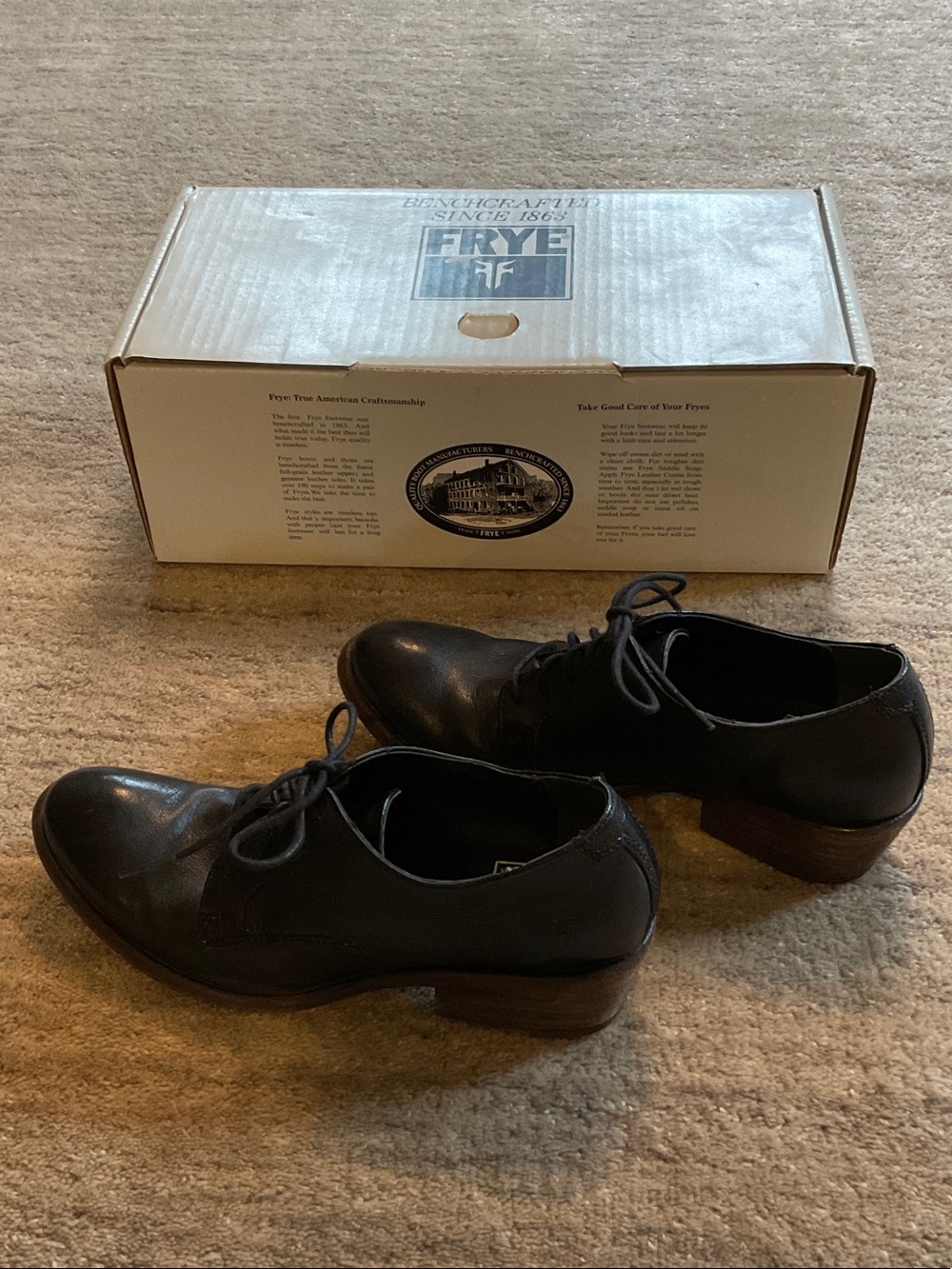 Women Frye Black Leather Carson Oxford Shoes with Stacked Brown Heel